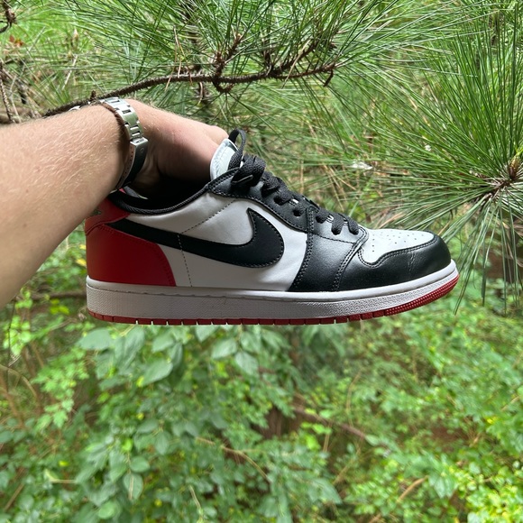 Jordan 1 Low “ Black Toe”